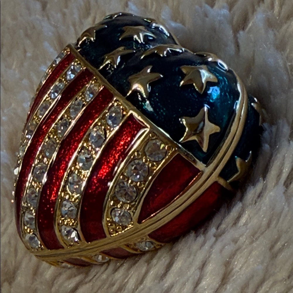 JERÉ American Flag Heart Trinket - Picture 4 of 11